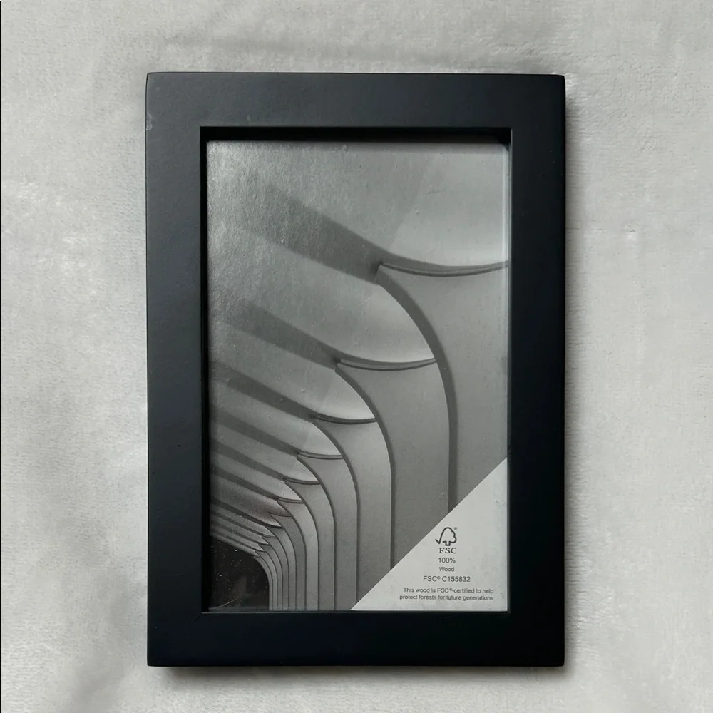 NWT Black Wooden Photo Frame